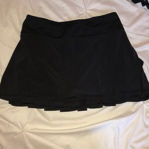 Black lulu lemon skirt